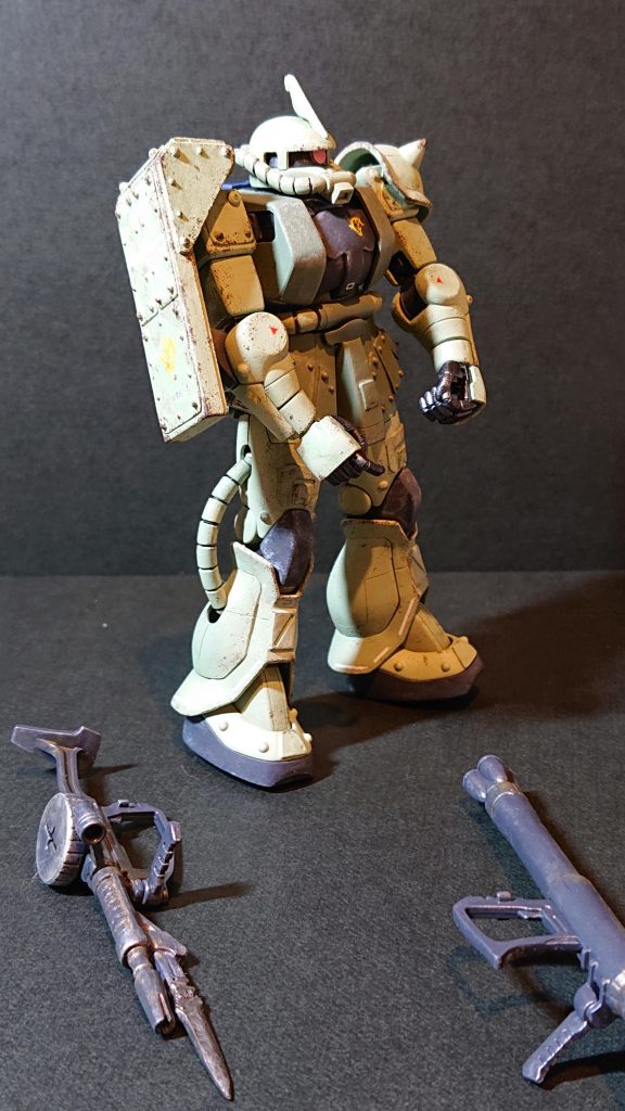 チッピングとフィルタリングが終わった時点の写真。胸部装甲はこの時点では接着していません。