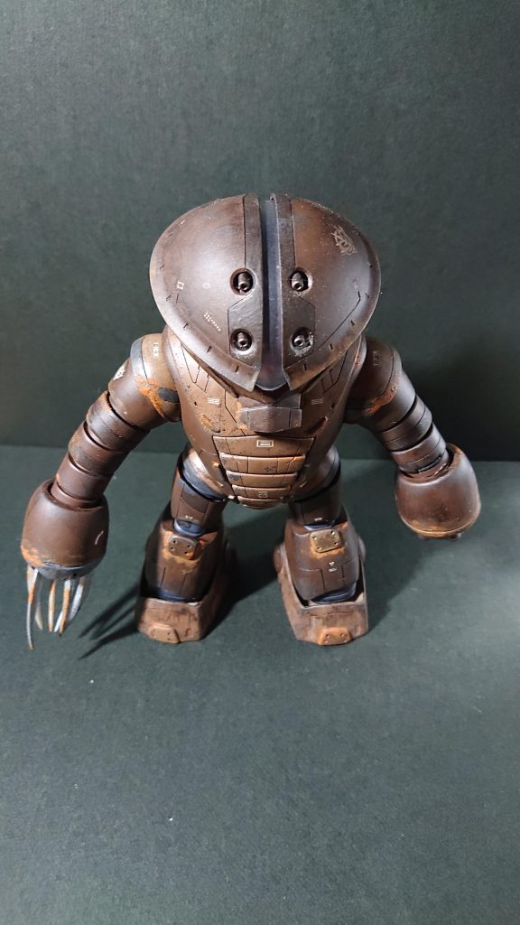 スジ彫りやランナータグでディテールアップをしています。