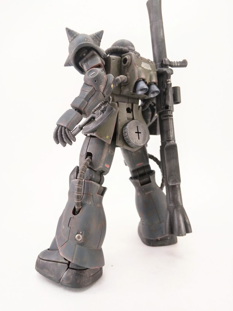 茶サフ→シリコンバリア→本塗装→剥がしエナメルで凹凸モールド塗り分けウォッシング→ウェザリングマスターで、実作業10時間強。「塗りながら組む」どころか、常に3工程くらいを同時平行マルチタスク。パーツ乾燥の為に灯油ストーブまで使う始末w稀に見る集中力で、ZONEに入ってる感すらありました。モデラーズ ハイ?