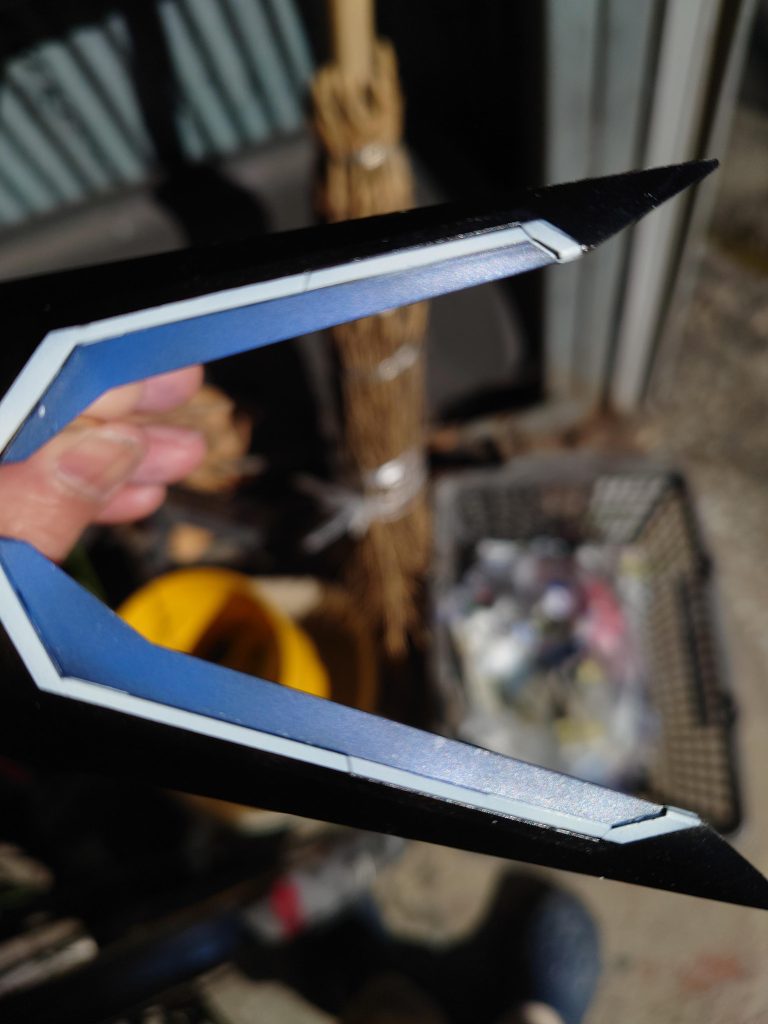 マスキングが地獄でした。直線多いからって舐めてました。  おまけにマスキングに塗装もってかれて大変でした