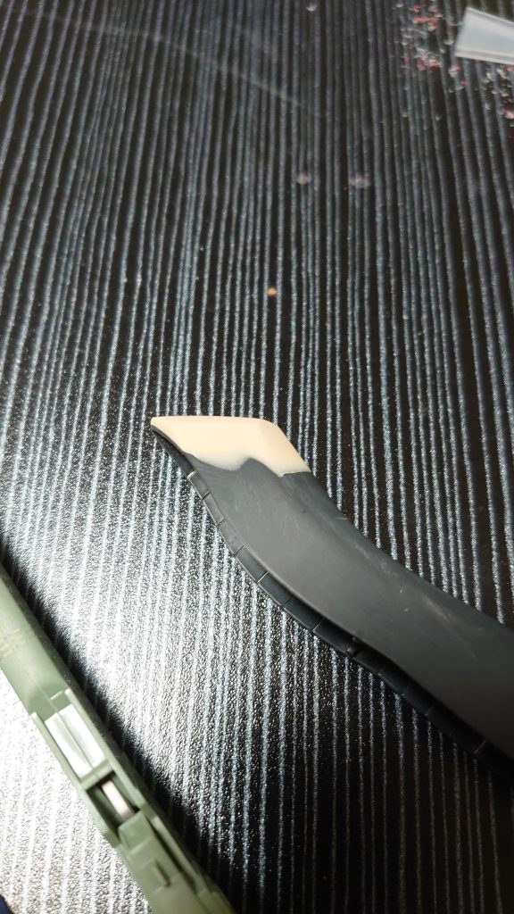 翼の黒い部分、基本は丸っこい形状ですが、私の好みでカクカクにしました。閲覧いただきありがとうございます！