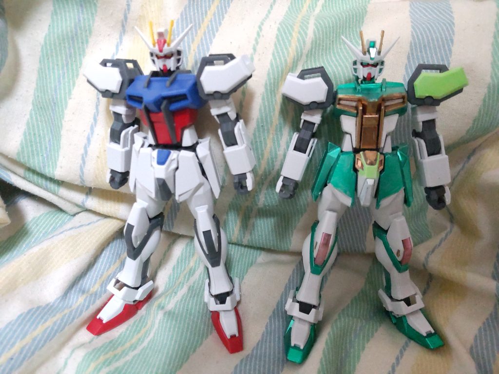 ベースと比較。ティアラードレスの特徴を塗装でできる限り再現しようとした結果、オリジナルとはかなり異なる印象を持つことになりました。裏話は以上です!ここまで読んでいただきありがとうございました!