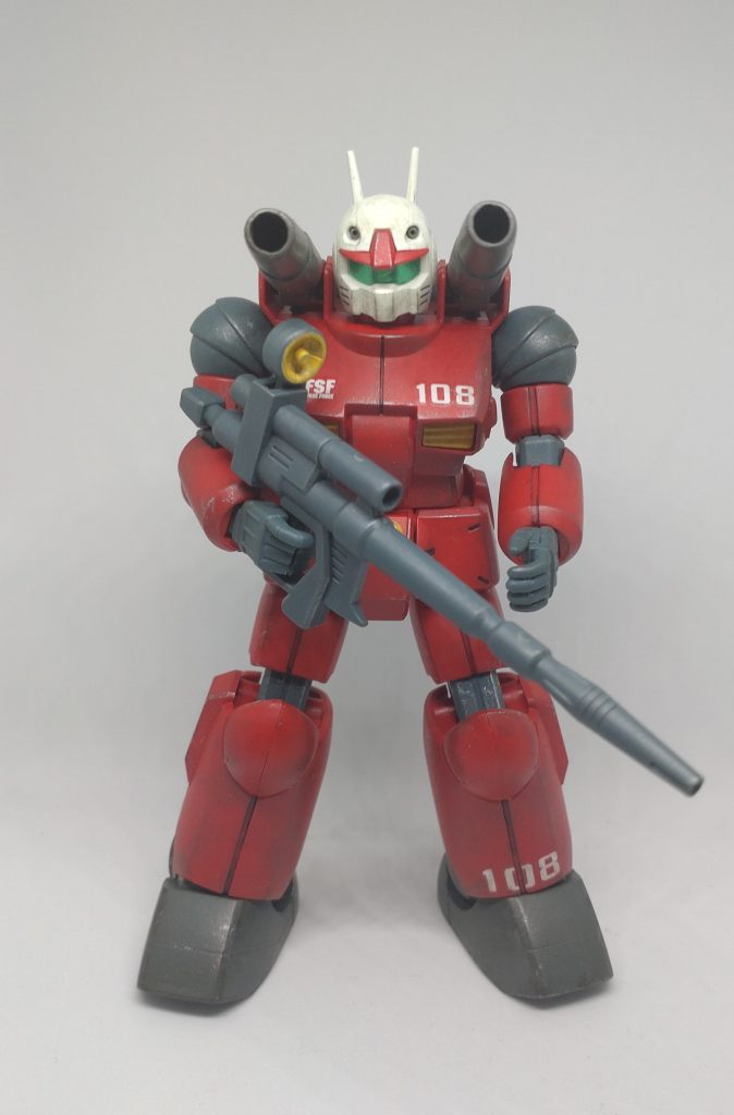 リヴァイヴ版は作ったことありませんが、ガンキャノンはやっぱりこれくらいずんぐりむっくりの方がしっくり来ます。