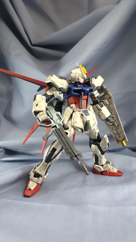 息子はひたすらニッパーをふるってゲート処理も関係なく組み進め、パーツのはまりがうまくいかないと力ずくでハメようとしてポリキャップを潰しかけてました。。。