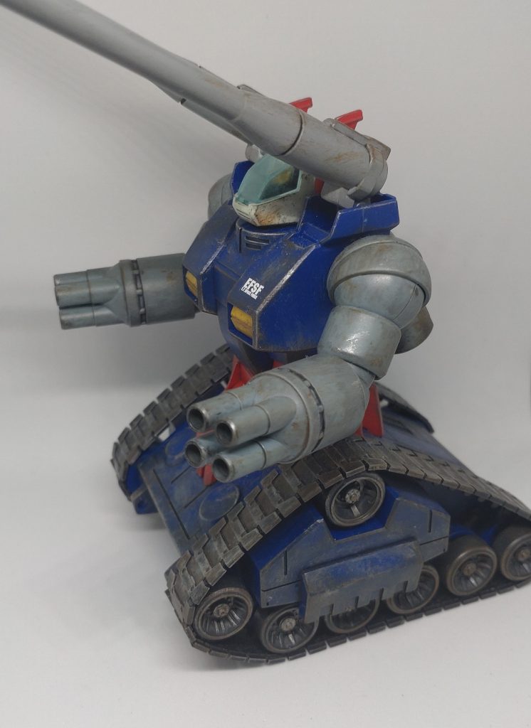 横から。やっぱりタンクは汚しが似合いますね!