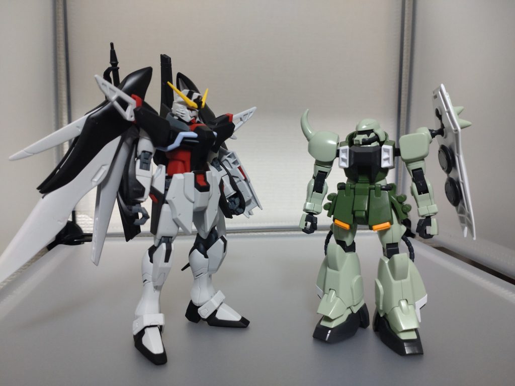 ザ 「………チラッ」デ 「……自分HGCEなんで」