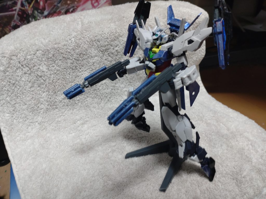 ダブルバレットのライフルはランナーを貼り付けてガトリング砲にしました。ガトリング砲は脱着可能です。