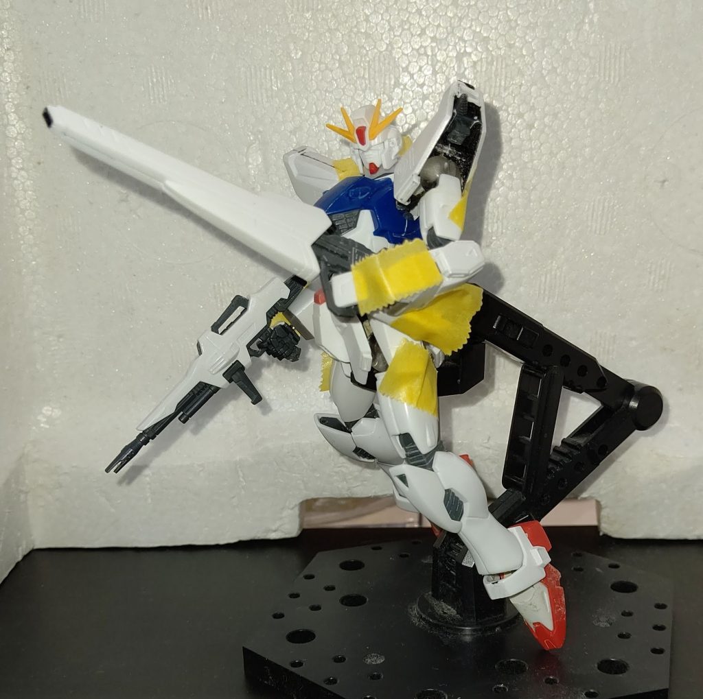 こちらは、関節固定の工作が終わったあと。ここから、少しだけポージングが変わってしまいましたが、まあ、概ねここで形は完成しておりました。