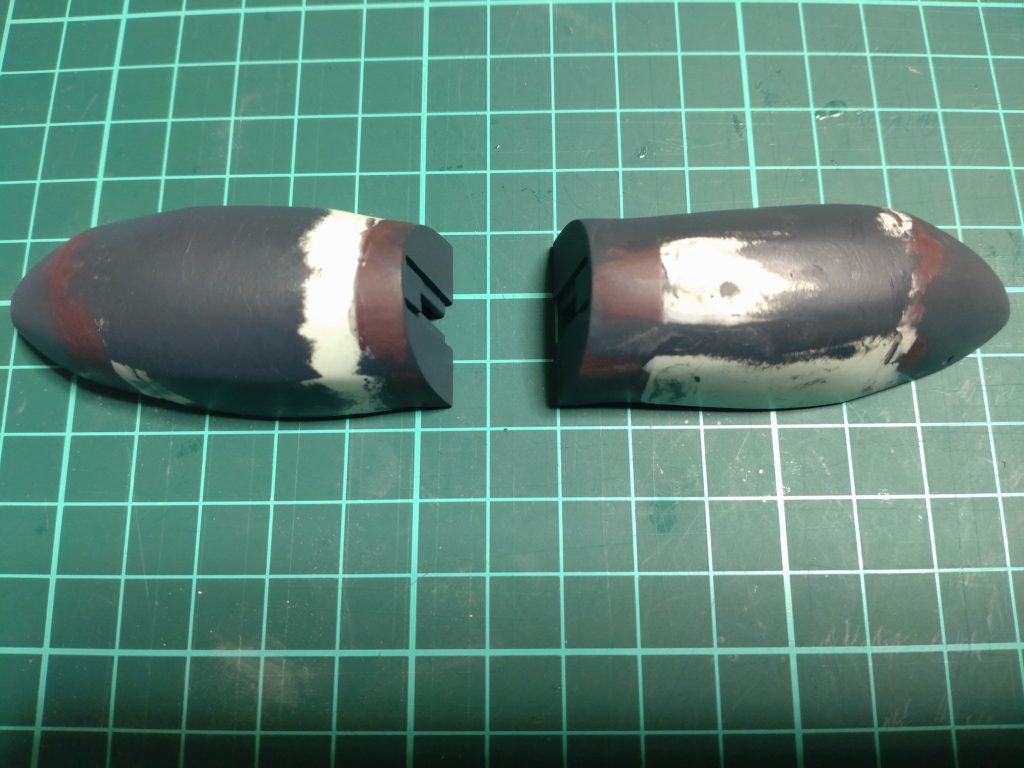 捨てサフ時。肩は真ん中で切断後、プラ板とパテで延長してます。