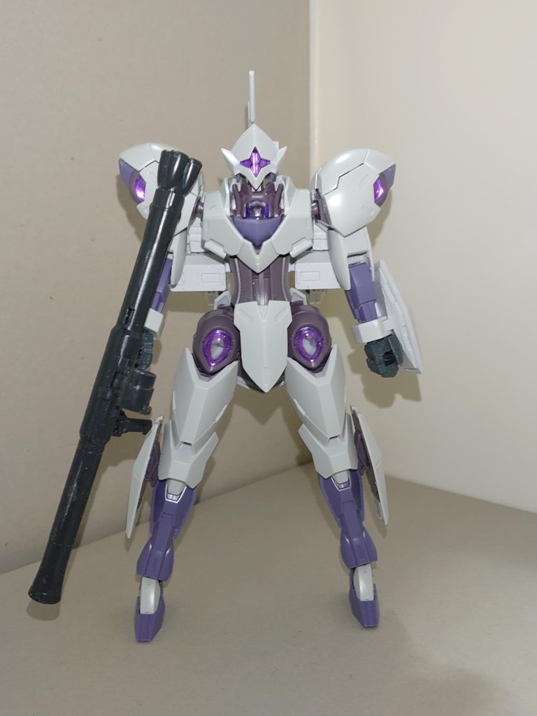 【概要】CFK-029D-2 ミカエリスデストロイヤー・セカンドリバイズ Roseliaのギター担当・氷川紗夜が以前に制作したミカエリスデストロイヤーのフライトユニットは、過日にAfterglowのキーボード担当・羽沢つぐみと組んで(紗夜の双子の妹・日菜はPastel*Palletsのツアーと重なり不在)参加したガンプラバトルにおいて、優勝するも決勝戦で主翼を破壊されるトラブルに見舞われる。その直後、ツアーから帰ってきた日菜は···