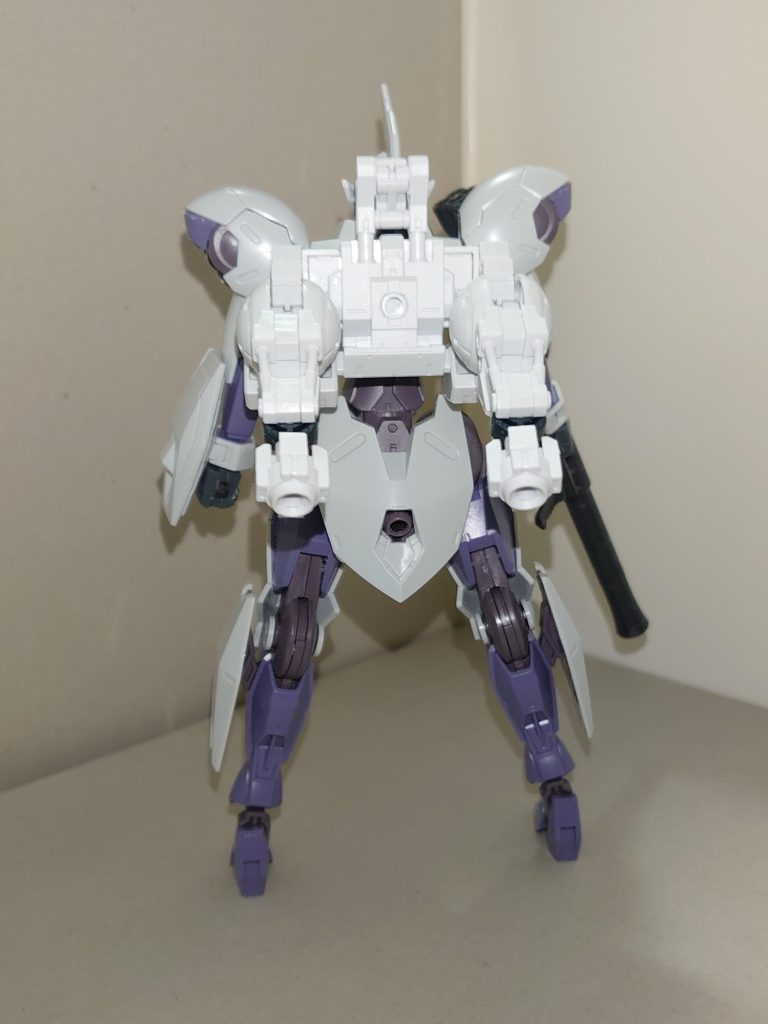 「紗夜!これを使うといいよ!!」と、同じメーカーながらも別ジャンルのものと思われるパーツを持ち出してきた。紗夜は一瞬、戸惑ったが、レギュレーションに抵触しない程度のものならと、これを受け入れることを決めた。「同じバンスピのだしね···もらうわ、日菜」 こうして完成したのが「ミカエリスデストロイヤー・セカンドリバイズ」通称ミカエリスD2である。