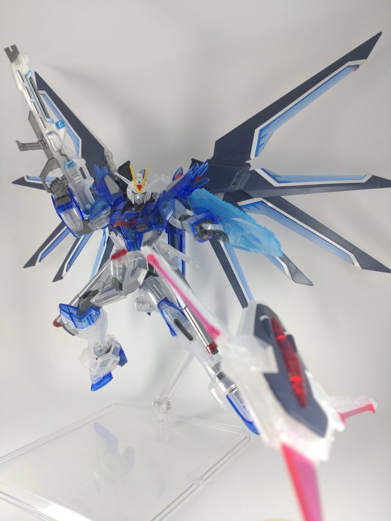 盾投げ。地味にこのキット、ポリキャップレスでしたね。今後これがスタンダードになりそうな気がしてます。