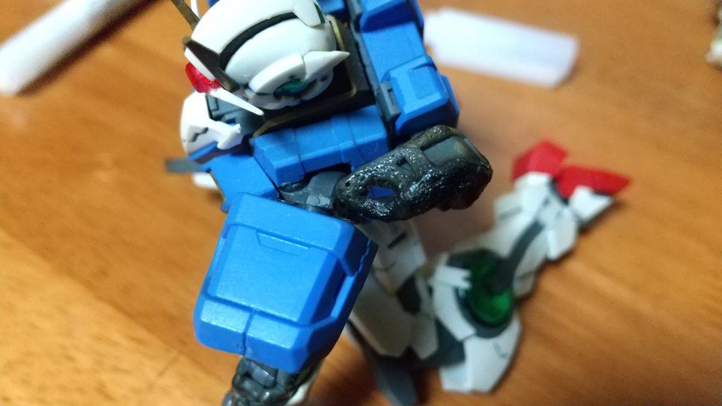 ダメージ表現はほんまもんの火あぶりで再現しました。結構いい感じになってくれたので、めちゃくちゃ臭かったこと以外はすごく良かったと思います。