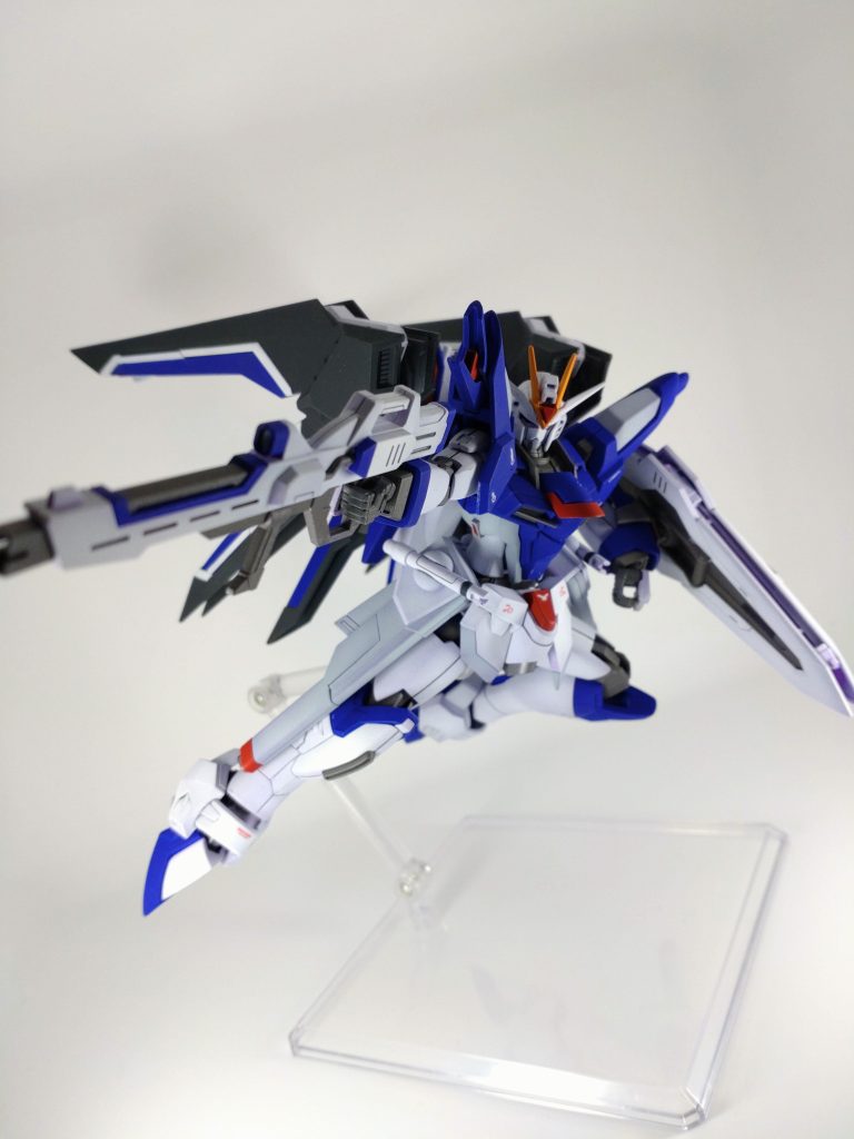 マスキングが地獄だった以外はよく動く良キットだと思います。とりあえずSEED撃ち。