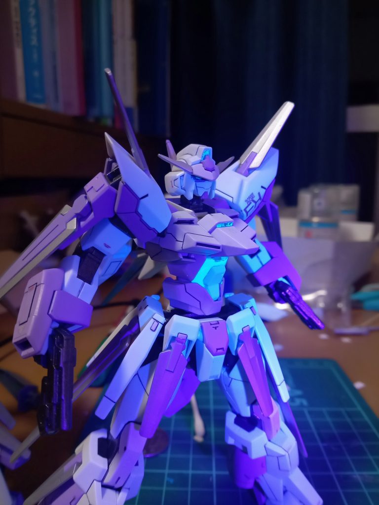 蛍光塗料でカメラアイなどにビコーンシステム搭載です