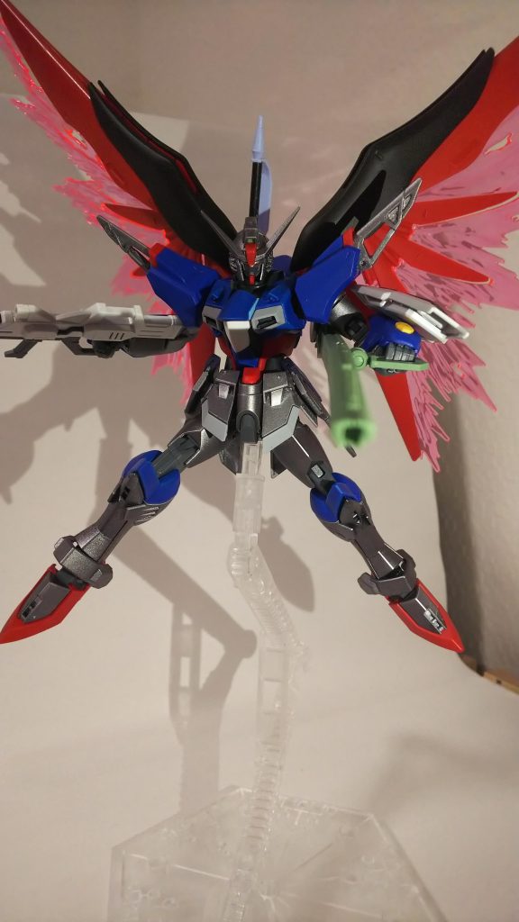 高エネルギー長射程ビーム砲デスティニーガンダムからの流用。ベアトリクスはあまり使用することはない。