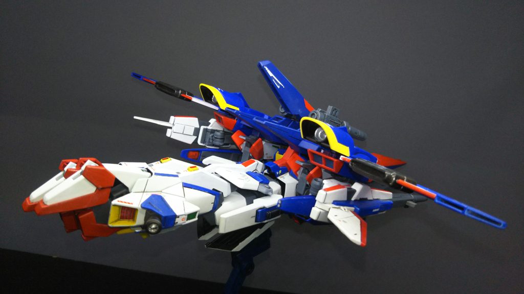 合体形態後方から。