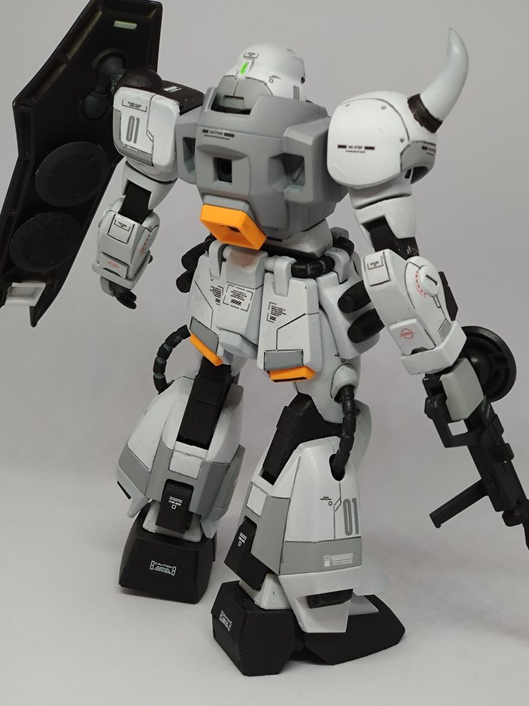 全身にパネルラインを追加し情報量をアップました。