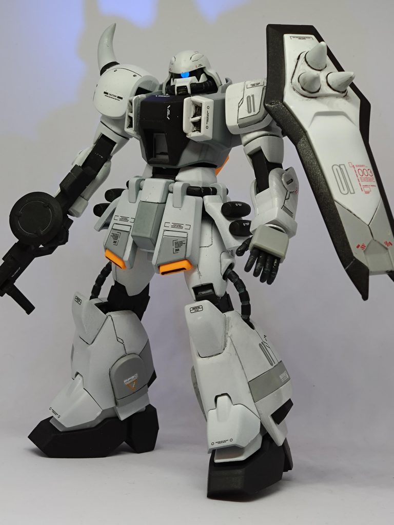 胸部ダクト部分のスタイルを若干変更         腹部はコクピット部分のスタイル変更と腹部パーツも若干のスタイル変更し1.6mm伸長してます。