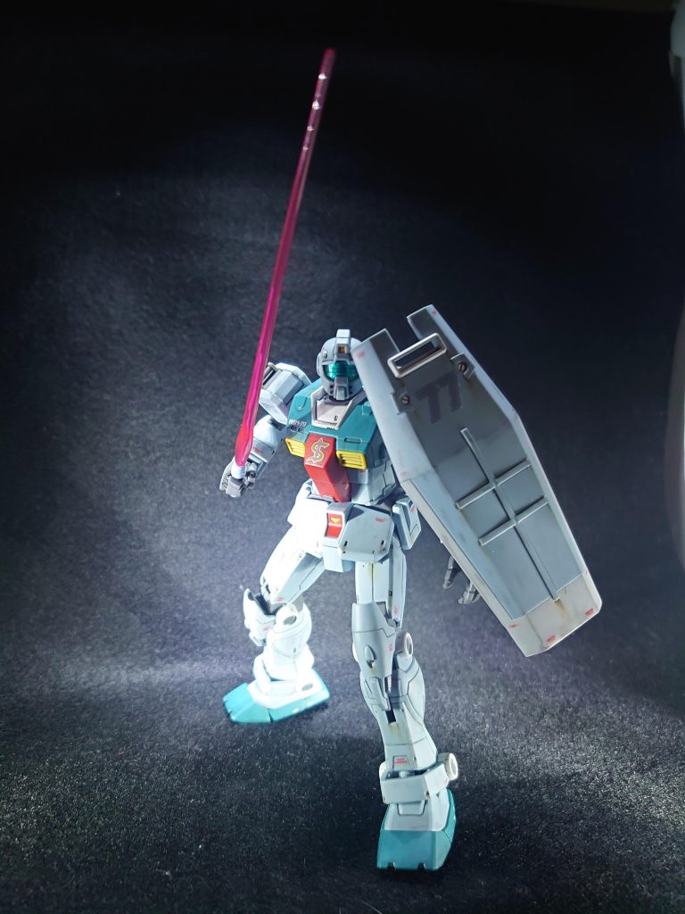 こうやってみるとビームサーベルもなかなか似合う。