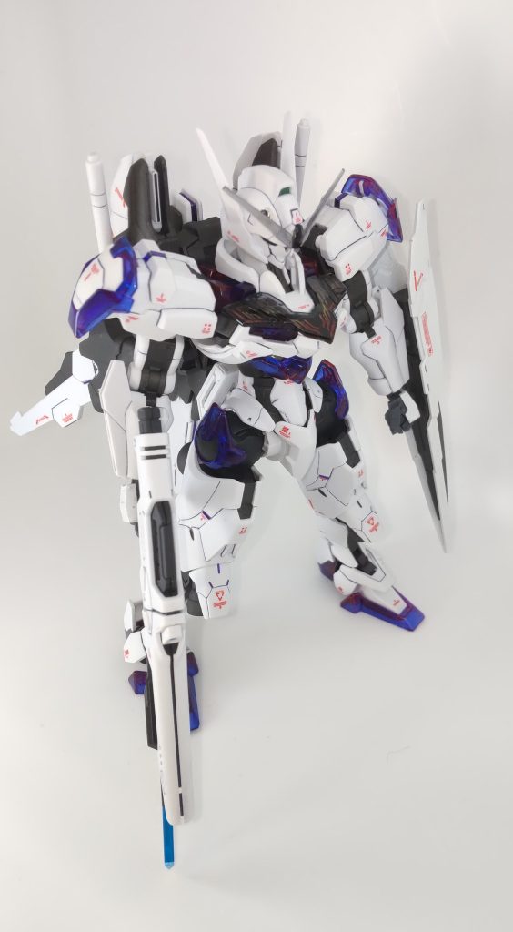 もっとピカピカ成分が多いんですけど、パープル部分は光が当たらないとほぼ黒で残念😅