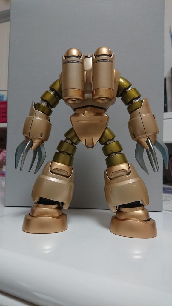 裏も金色です。