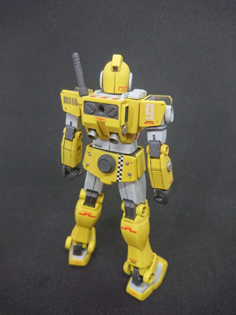 ・背面今回は全体的にシンプル感じに仕上げていますなので追加のディティールやパーツは控えめにしています