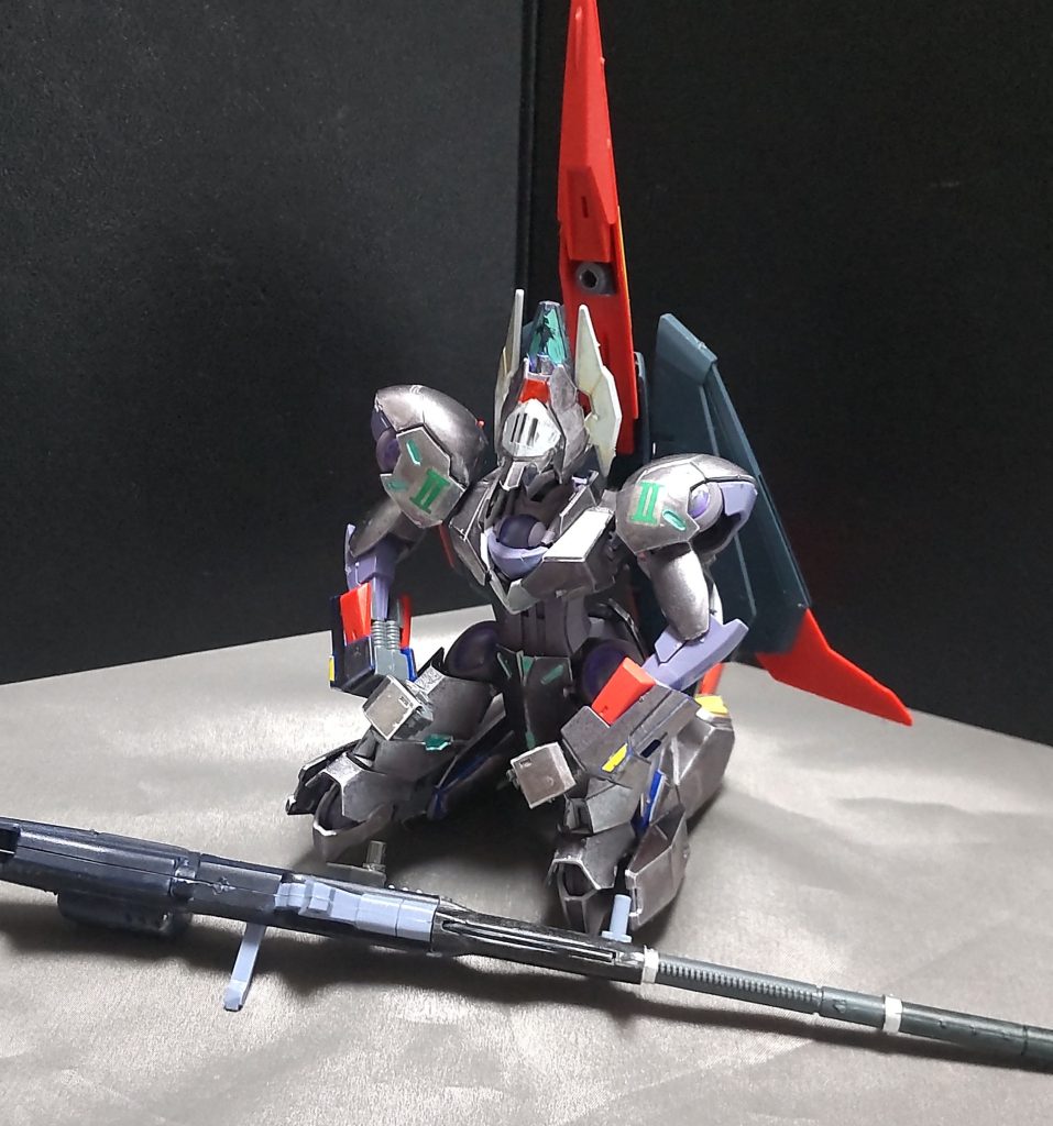 先程のプローラー形態になるための足の可動範囲があるので正座も出来ます。