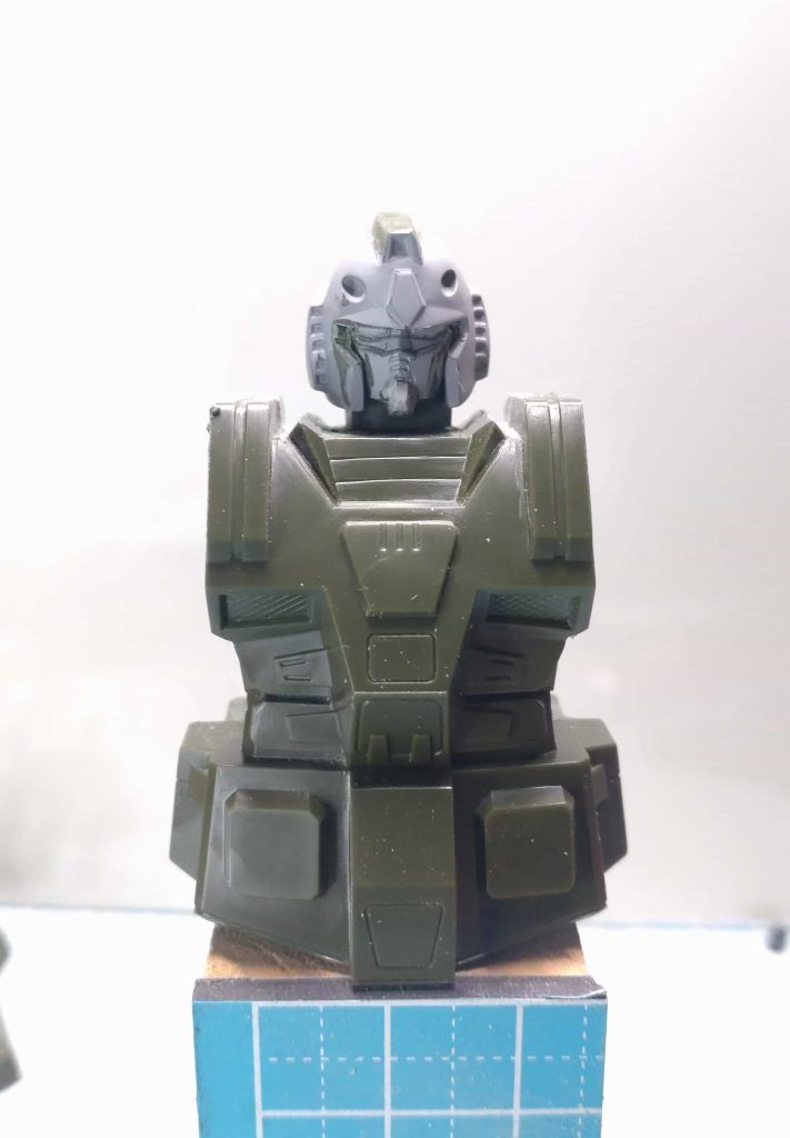 顔をちょっと彫り込んでのせてみると意外と良さそうです