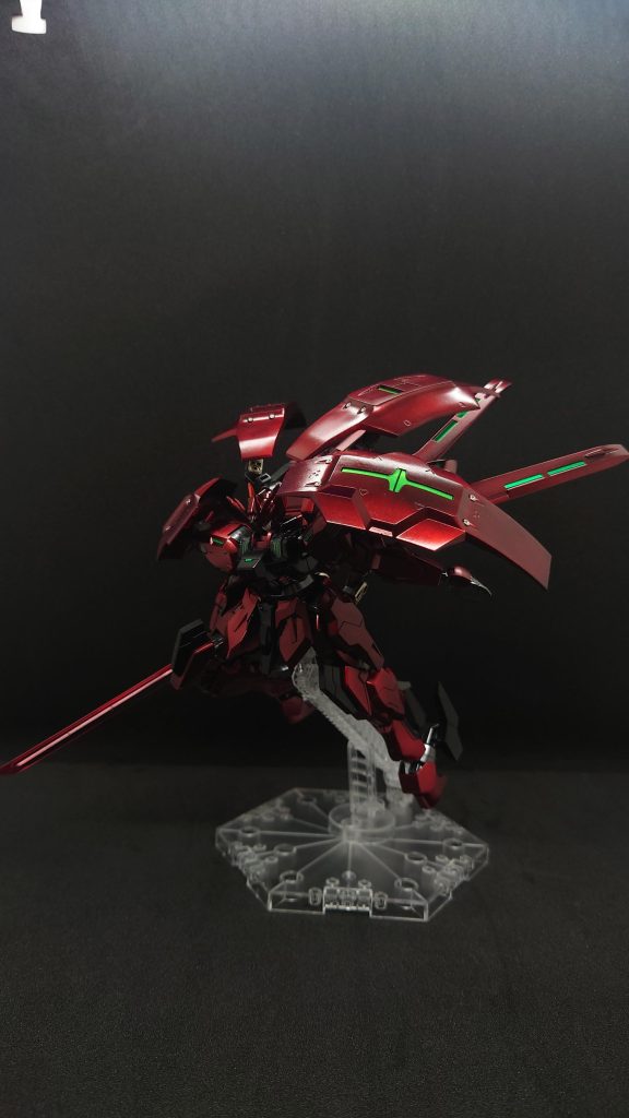 製作工程中の写真がほぼなく、デカールを貼るかどうか、トップコートを光沢にするかつや消しにするかで迷い抜いてこの状態で放置されてました(-_-;)