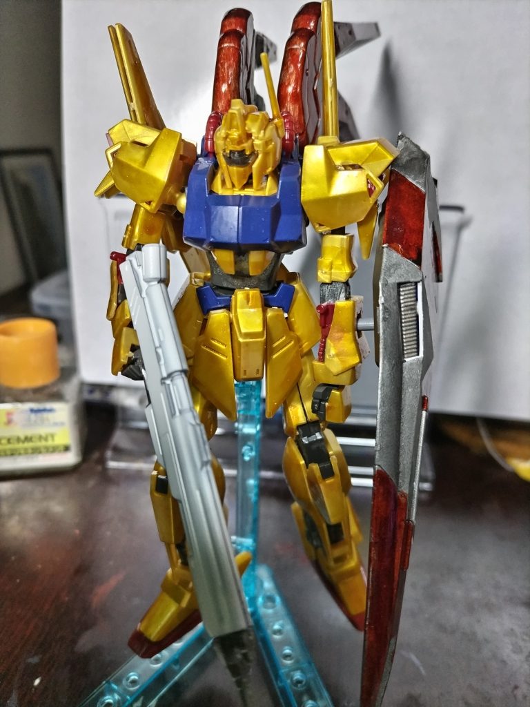 フィンファネルコンテナをバックパックに直付けしたらイメージと違った写真。結局、ボールジョイントをかませました。