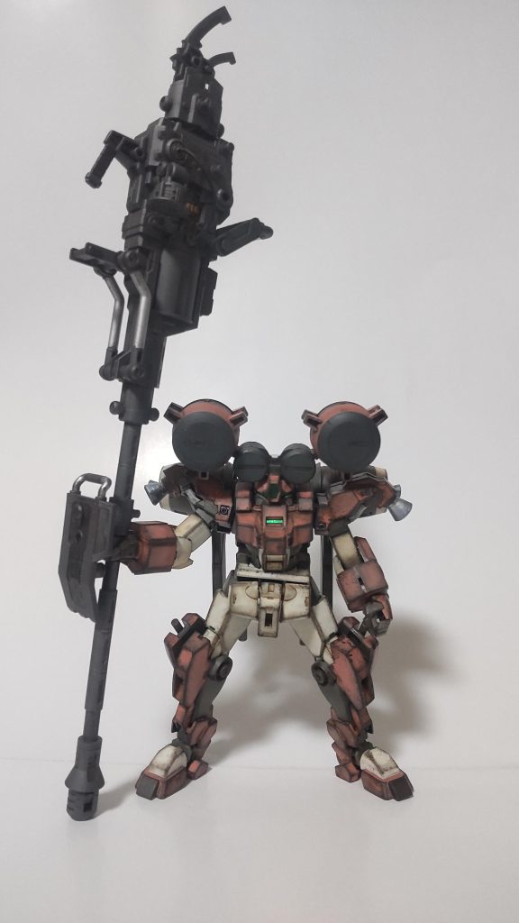 巨大なビームキャノンはコトブキヤさんのMSGをほぼそのまま使って、手の部分にナックルガード的にシールド付けてみました。ちなみに鈍器なので本来の使い方はしませんwwwデカくてロック、だが、それが良い。なぜならチュチュだから←