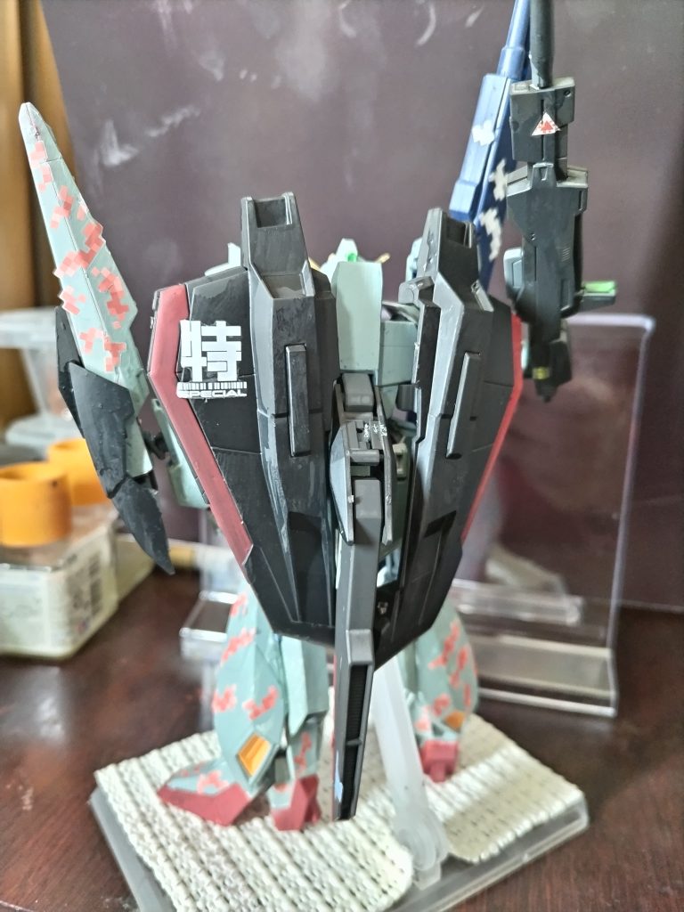 ゼータガンダム（ピクセル迷彩）–4枚目/制作者：うみ