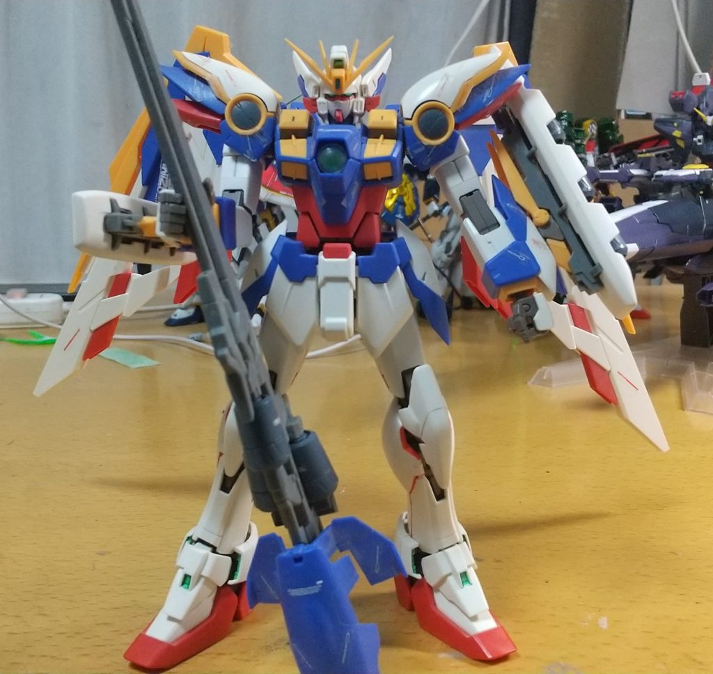 10年以上前に素組&ガンダムマーカー・マッキーで組んであったものを塗装してます。