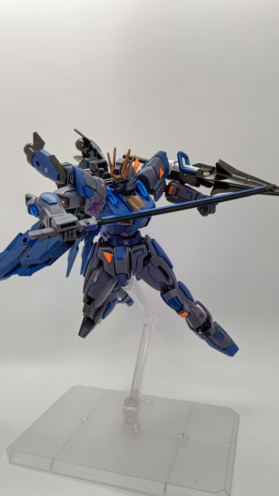 パイルバンカーと太刀、追加バックパックとフル装備状態になります