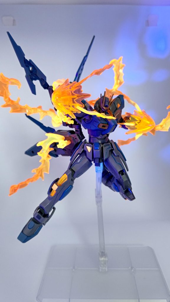 こちらもブラックライトに対応してますので発光します