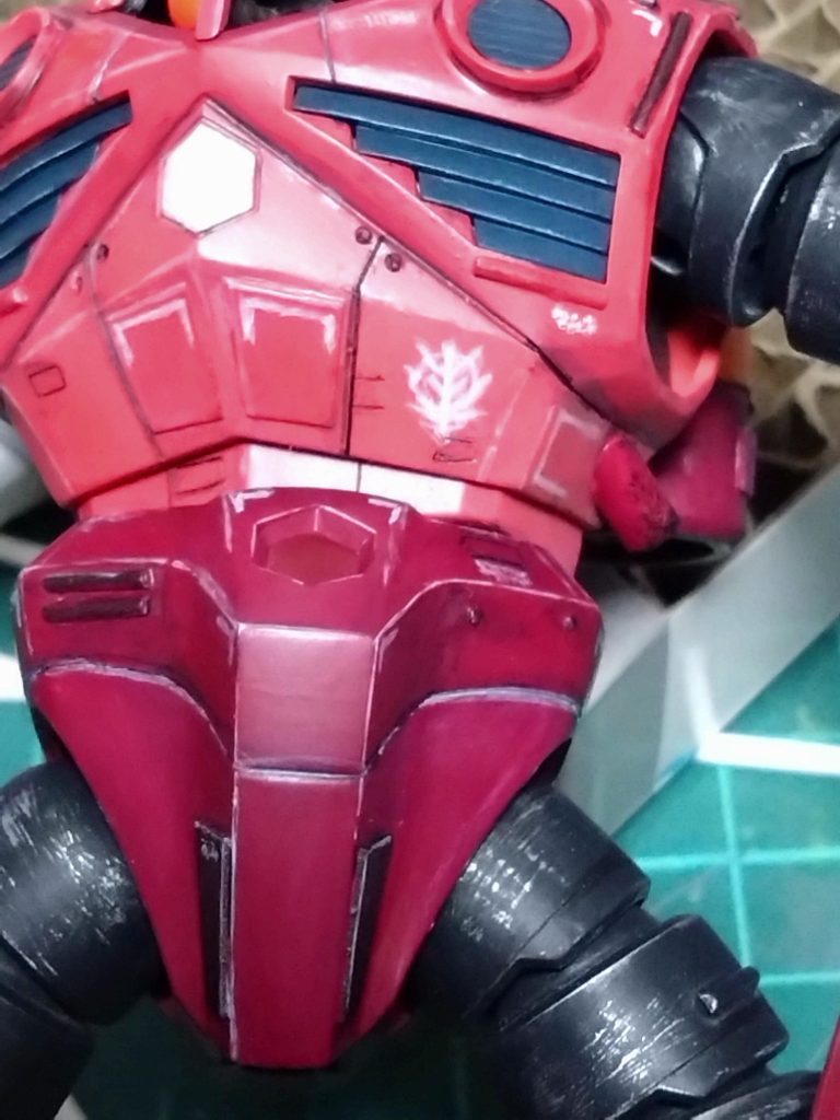 今回も少し手描きマーキングしました。難しいですがデカール貼るより少し楽しいです。