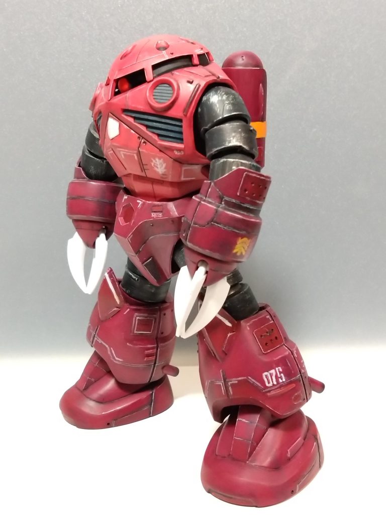 マーキングが見えるように少し斜めに。