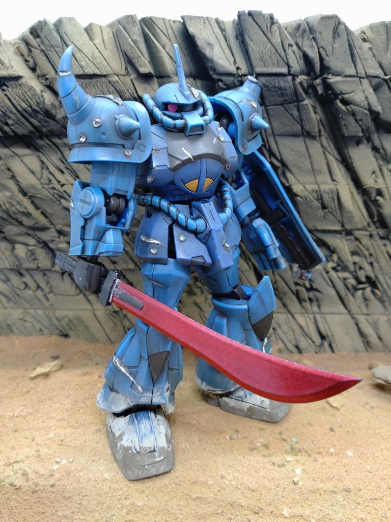 ついこの間買ったダイソーの半田ごてをGフレームのグフに試した結果、楽しくなりすぎて気がついたら並じゃないグフがそこに立ってました。