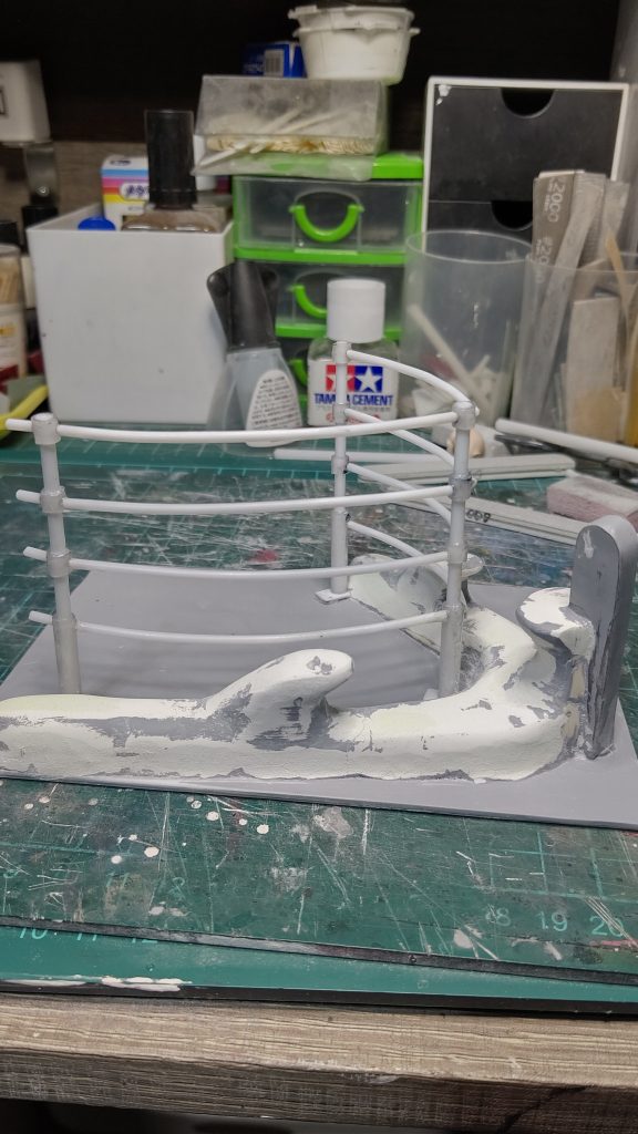 ならばと、まずは台座を作ってみました。