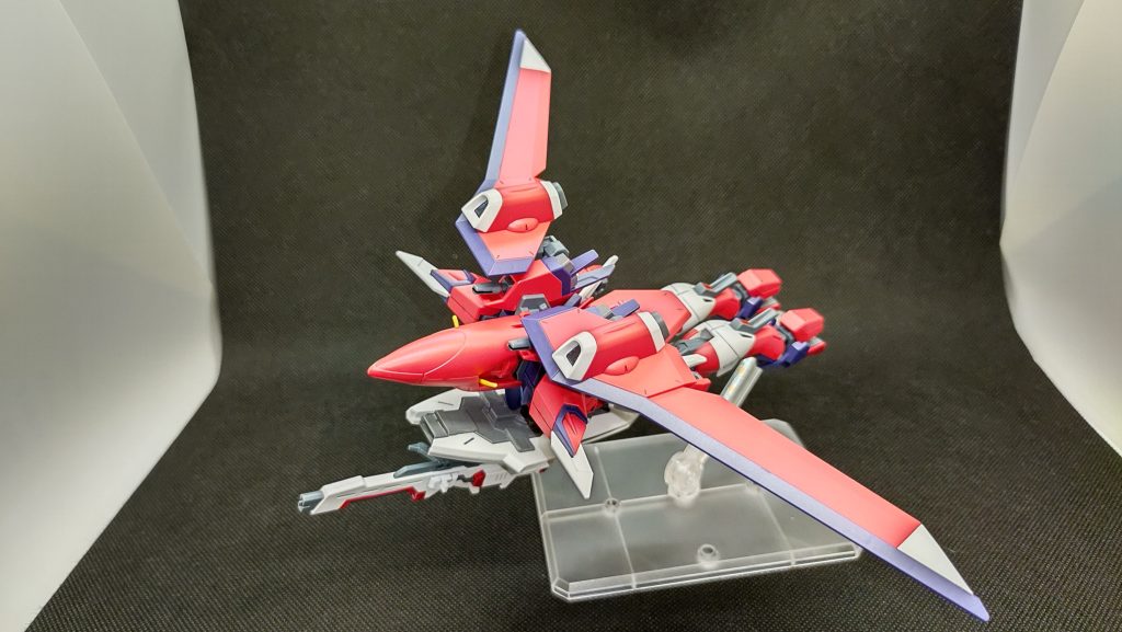 寝そべりもといMA形態。ウイングが大きいので上から見る限りは航空機っぽい···かな？