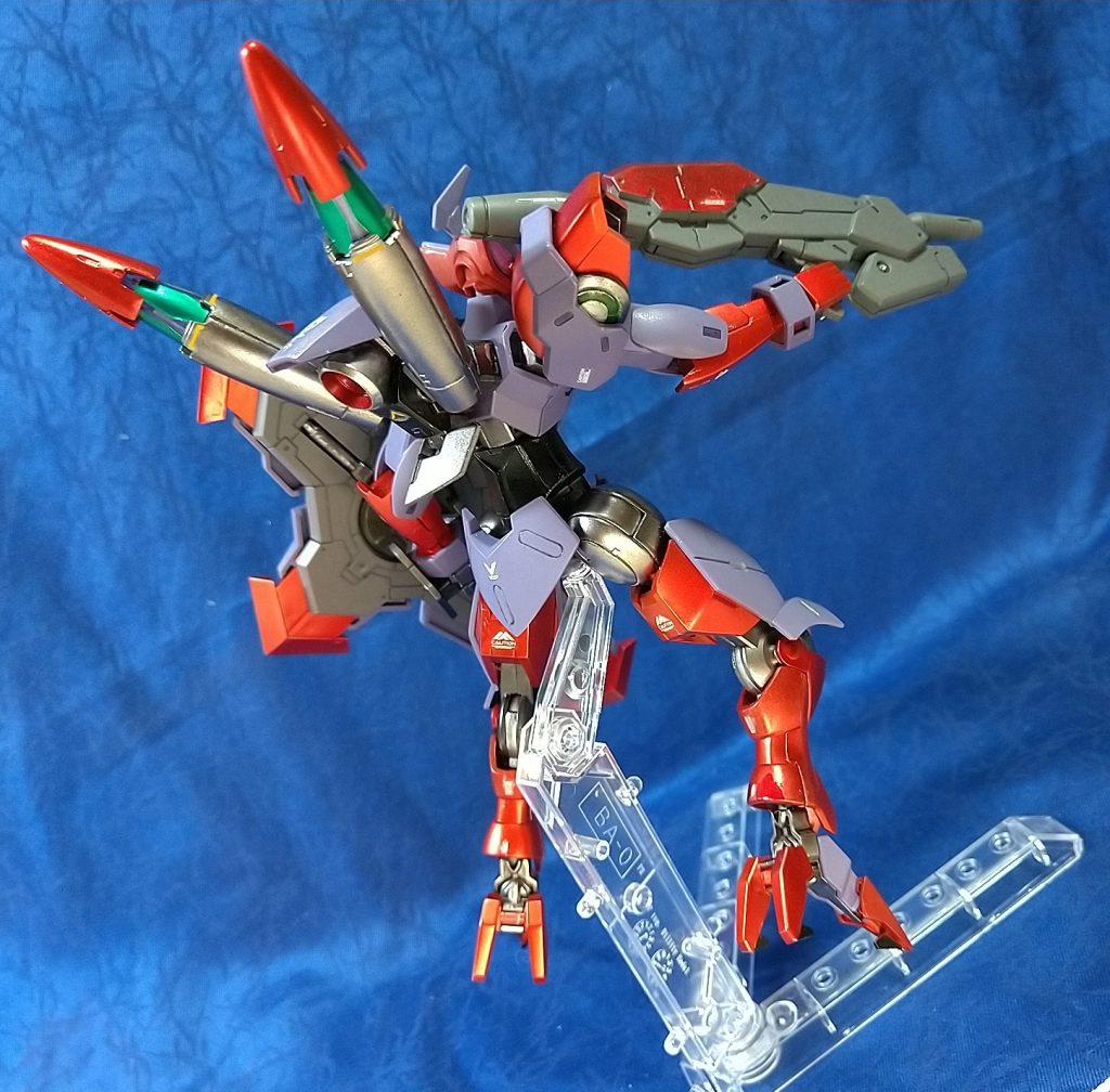 ロイヤルメタレッドは光沢トップコート、成形色パープルはつや消しトップコートにしてみました。