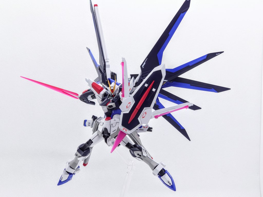 ドラグーンがないためビームブーメランとシールドで対複数や疑似ツーマンセルを行うイメージです。