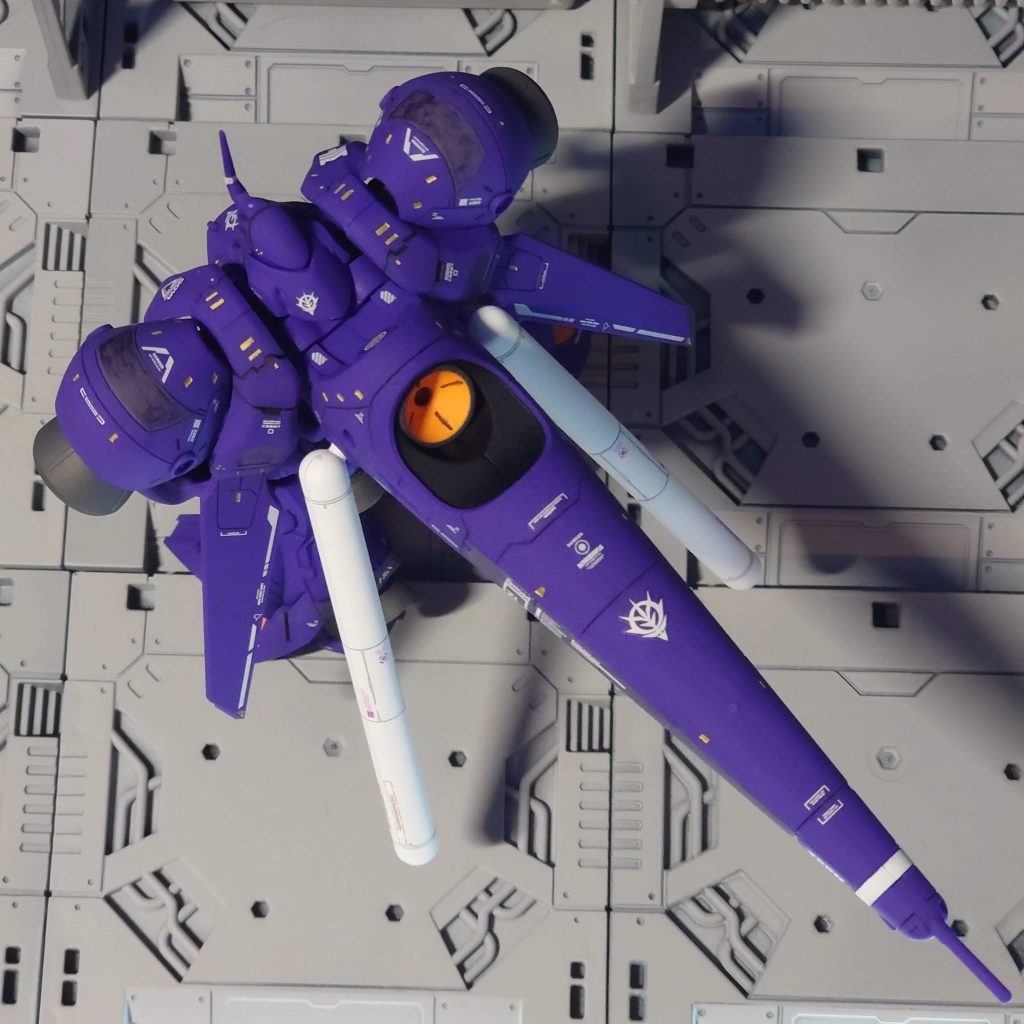 真上から。シュツルム・ブースターはデカール貼るのが楽しかった(笑)