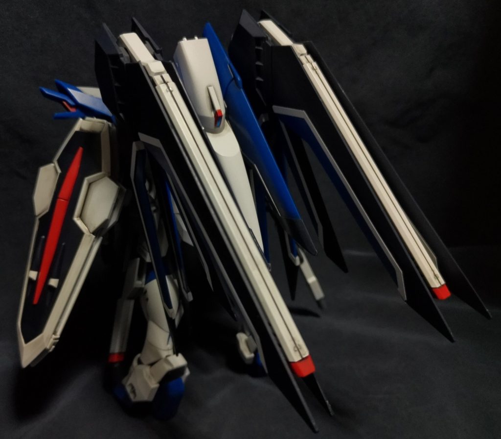 後ろが重いので、自立が難しいです。