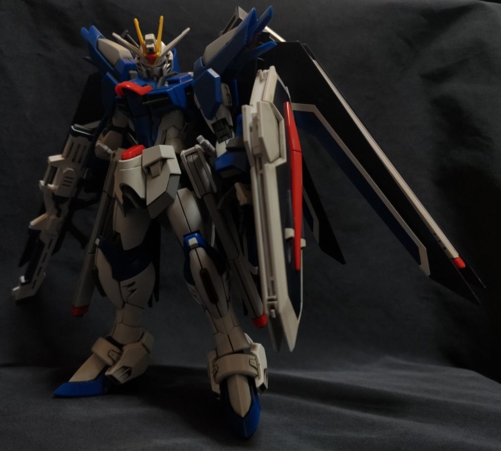 ほぼ素組み＆スミ入れのみで、付属のデカールを使用しています。