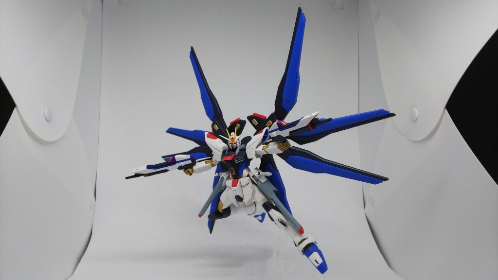 二挺拳銃、もといビームライフル。