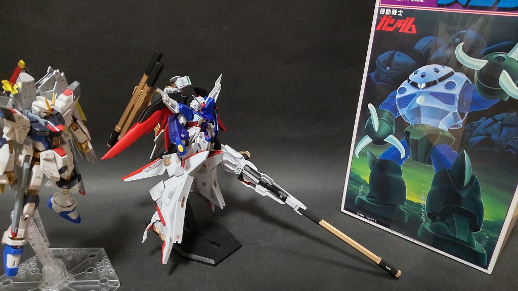 というわけで素組み派おじさんが映画の熱で作ってしまったシリーズ、まさかの第二弾でした。ちょうど映画公開から1ヶ月の節目に間に合って良かったです。さすがにもう作りませんよ?ハイペースすぎて疲れましたので、次回こそはのんびり素組みしたいと思います。お、ちょうどいいところに良さそうなガンプラが…。 動画版はこちらです。おまけ付きですwwhttps://youtu.be/KLqceL55UP0