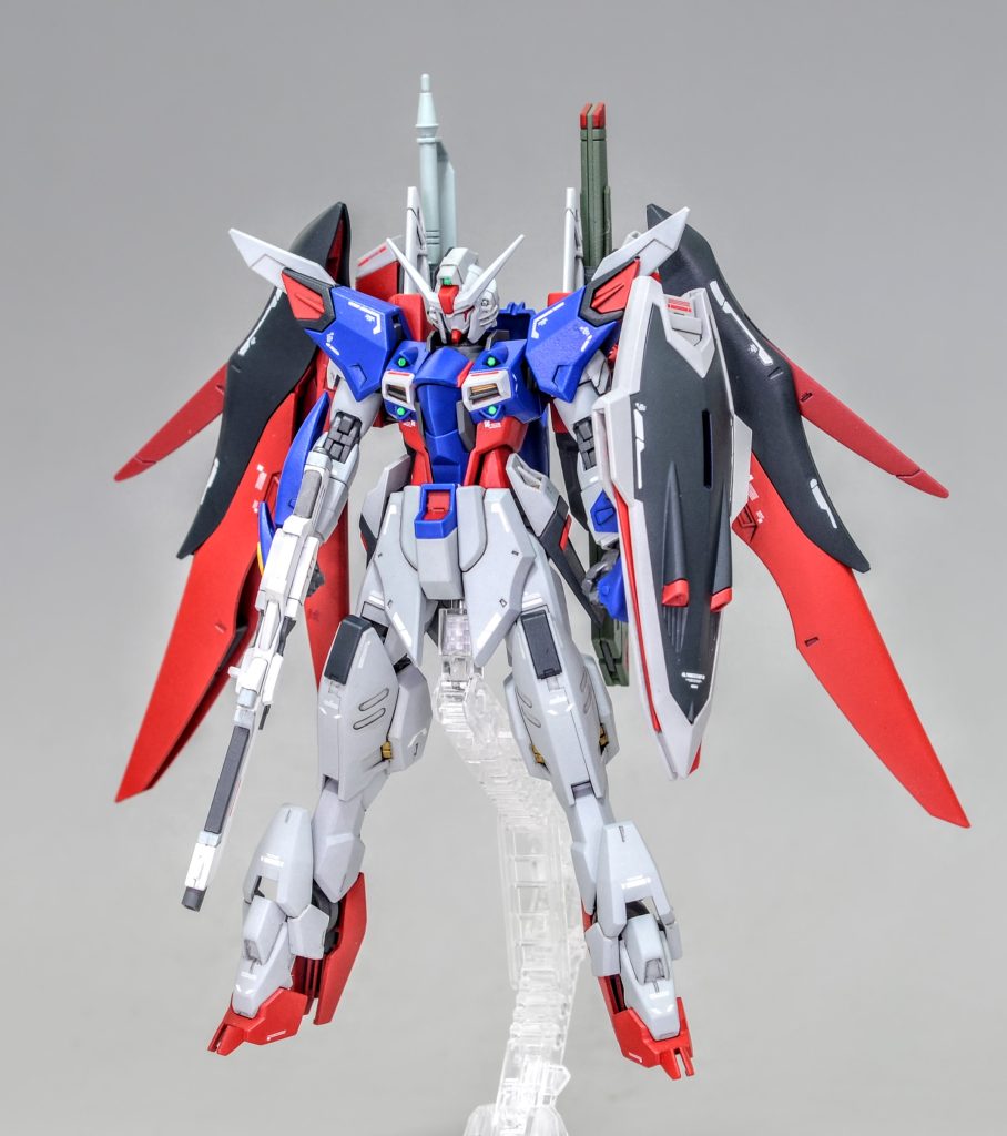 デスティニーガンダムにイモータルジャスティスのフレームを組み込んだCE最強のMSに仕上がりました。