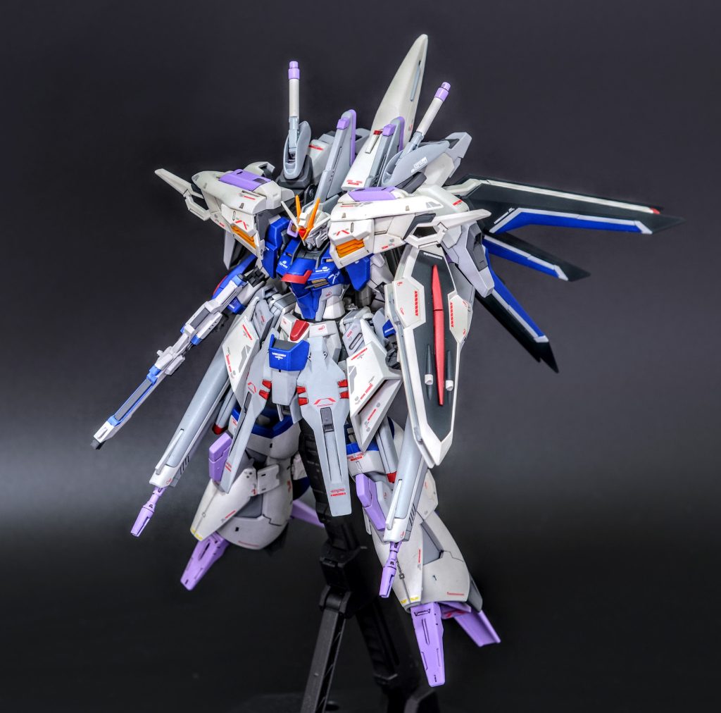 シルエットシステムを応用した「フルブラストシルエット」で、次世代型ミーティアという設定です。